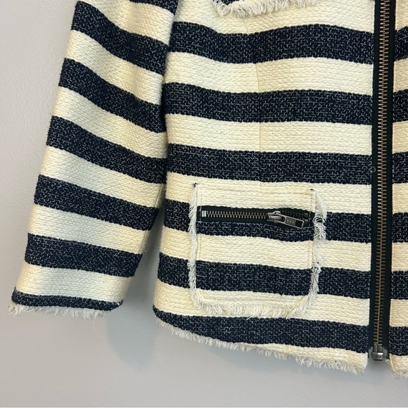 Halogen Tweed Nautical Striped Navy Blue & Ivory Cropped Blazer Size 0 - Picture 6 of 10